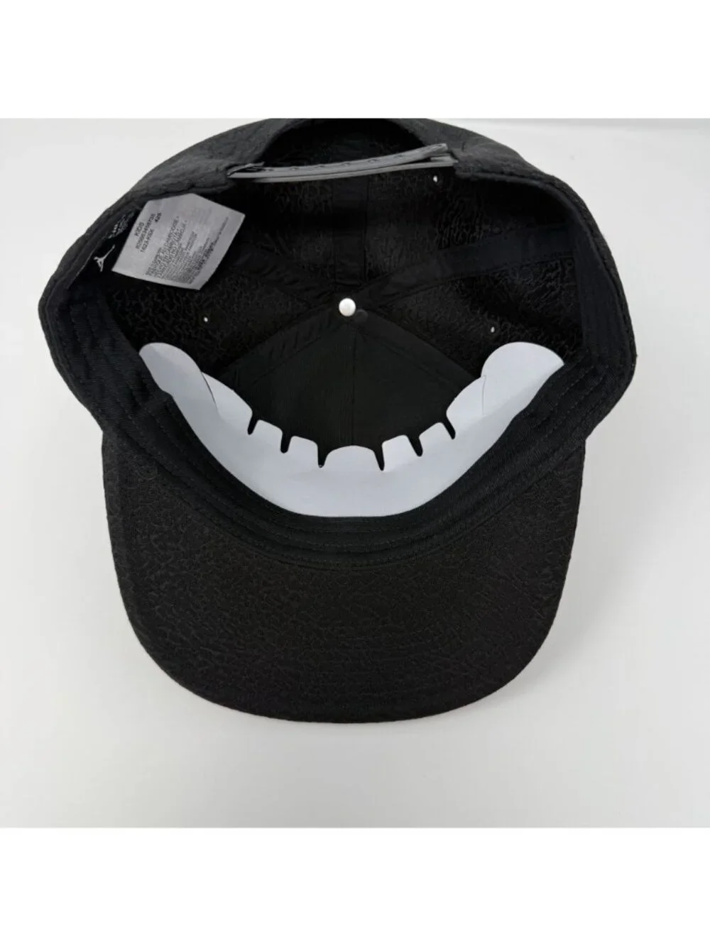 NEW Jordan Pro Elephant Ingot Snapback Kids 8-20 Hat Black Gold Jumpman Sports